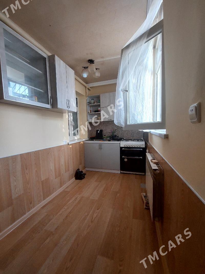 eýesi 6 mkr 3 komnat 1 etaź - Aşgabat - img 6