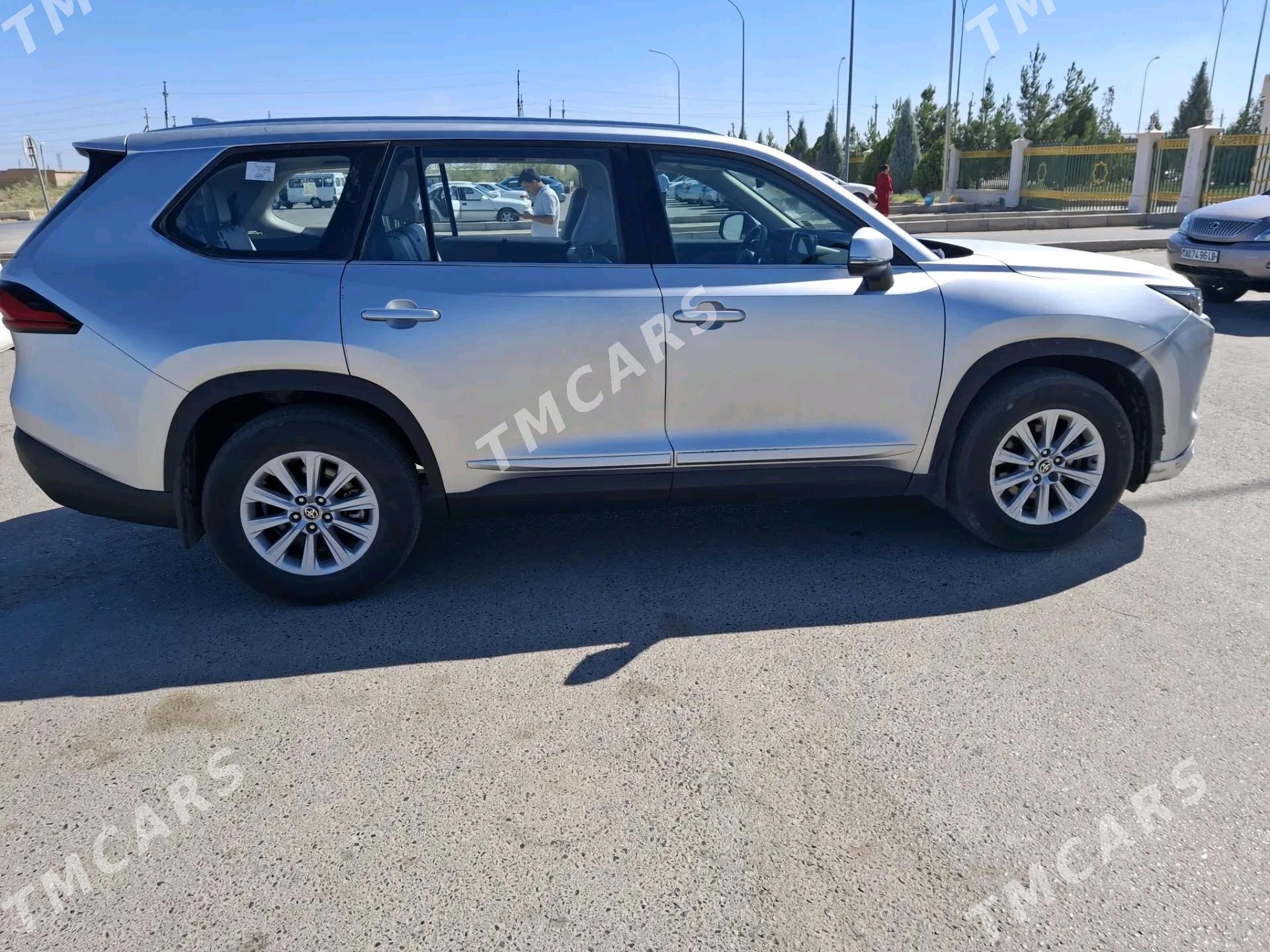Toyota Grand Highlander 2023 - 670 000 TMT - Дянев - img 4