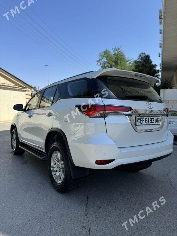 Toyota Fortuner 2024 - 640 000 TMT - Aşgabat - img 4