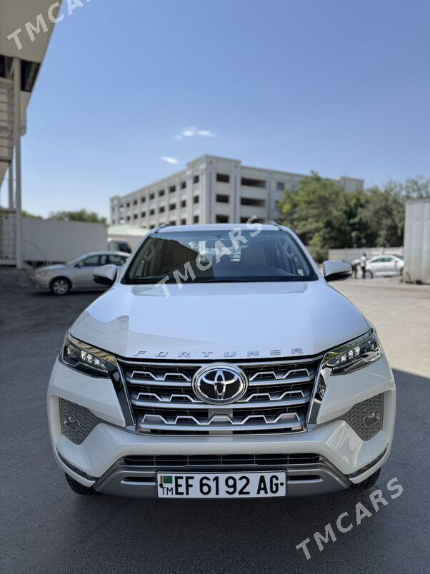 Toyota Fortuner 2024 - 640 000 TMT - Aşgabat - img 5