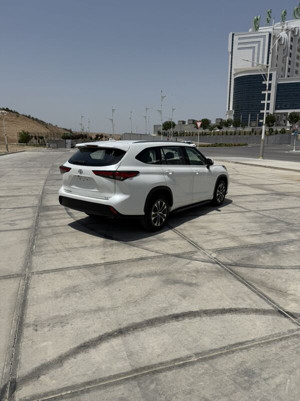 Toyota Highlander 2021 - 610 700 TMT - Aşgabat - img 8
