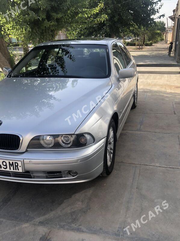 BMW 530 2002 - 135 000 TMT - Байрамали - img 4