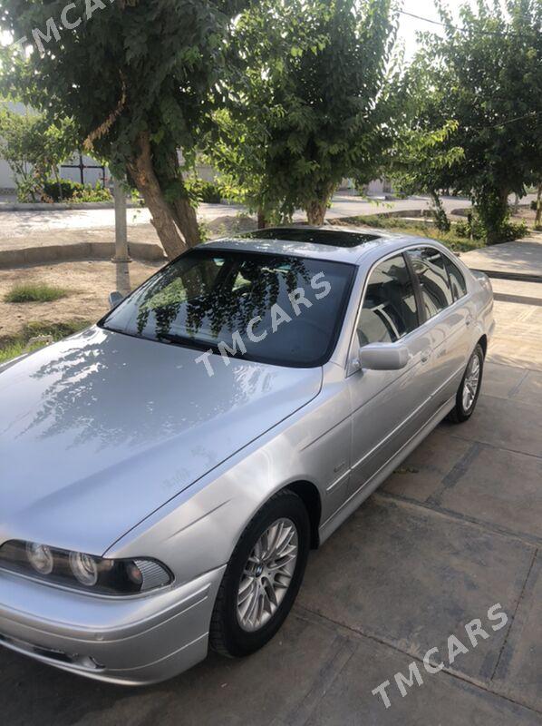 BMW 530 2002 - 135 000 TMT - Байрамали - img 3