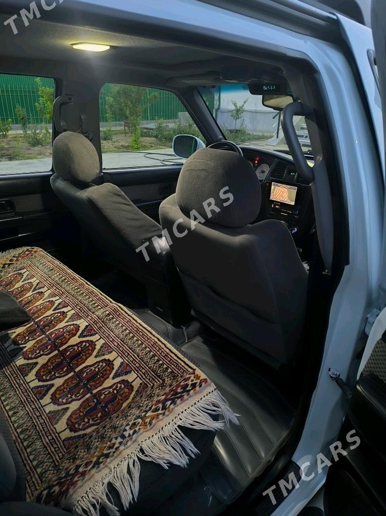 Nissan Pathfinder 2003 - 130 000 TMT - Täze zaman - img 3