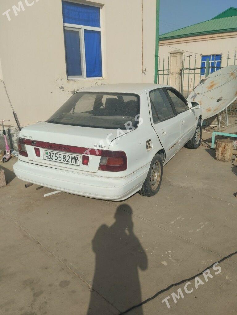 Hyundai Elantra 1994 - 10 000 TMT - Oguz han - img 2