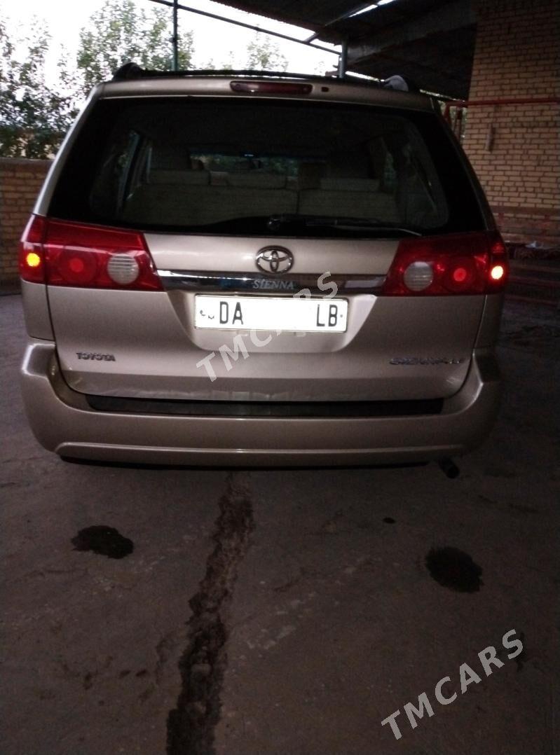 Toyota Sienna 2008 - 230 000 TMT - Türkmenabat - img 5