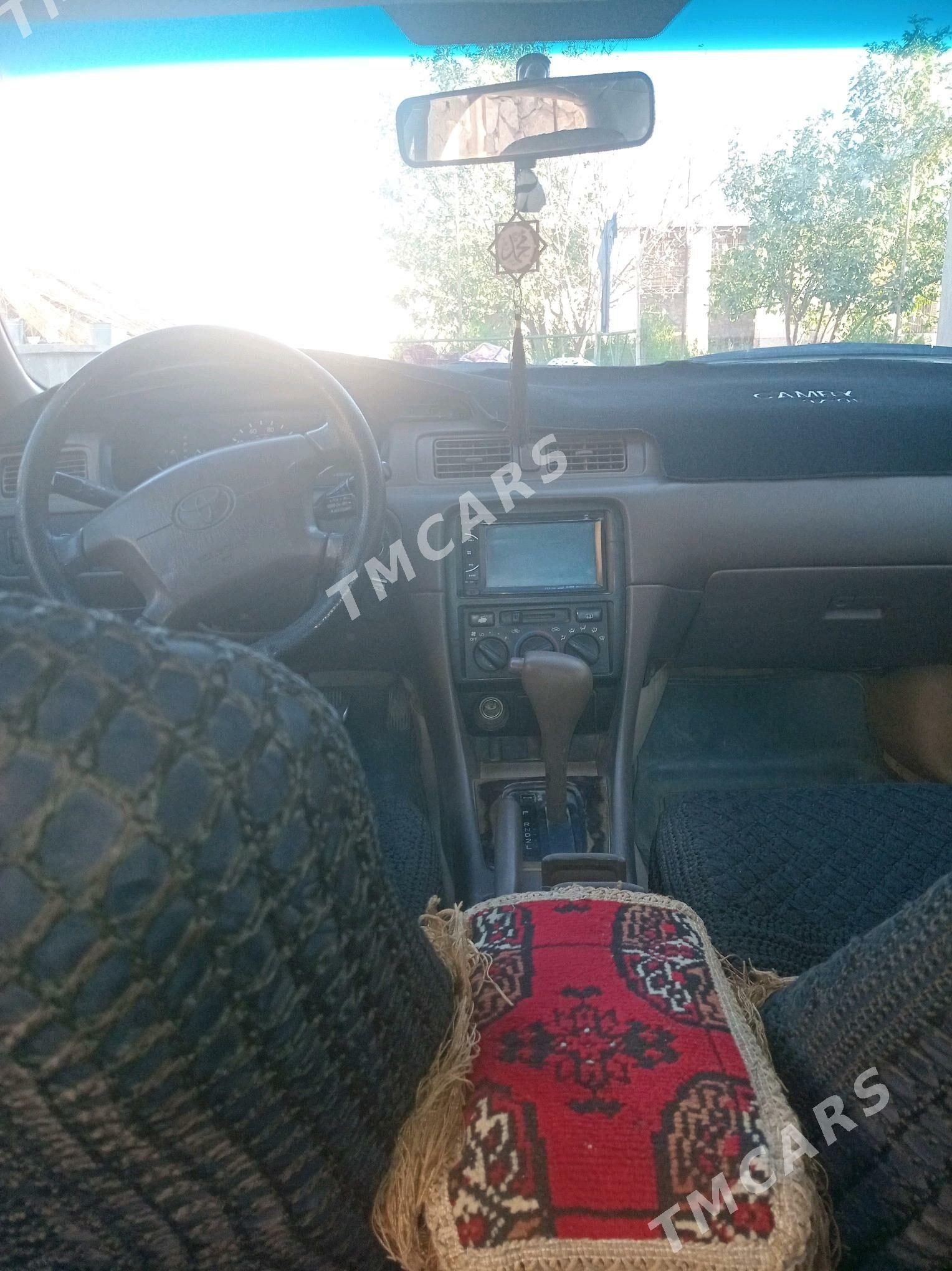 Toyota Camry 1998 - 125 000 TMT - Kerki - img 2