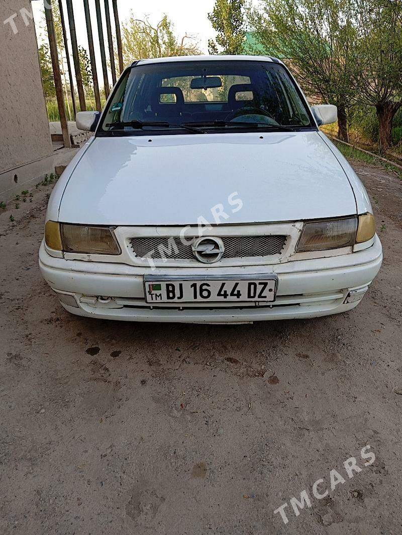 Opel Astra 1992 - 28 000 TMT - Boldumsaz - img 3