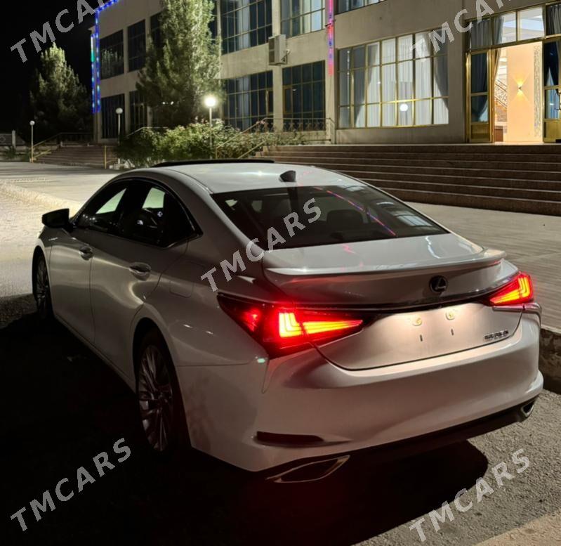 Lexus ES 350 2022 - 490 000 TMT - Jebel - img 2