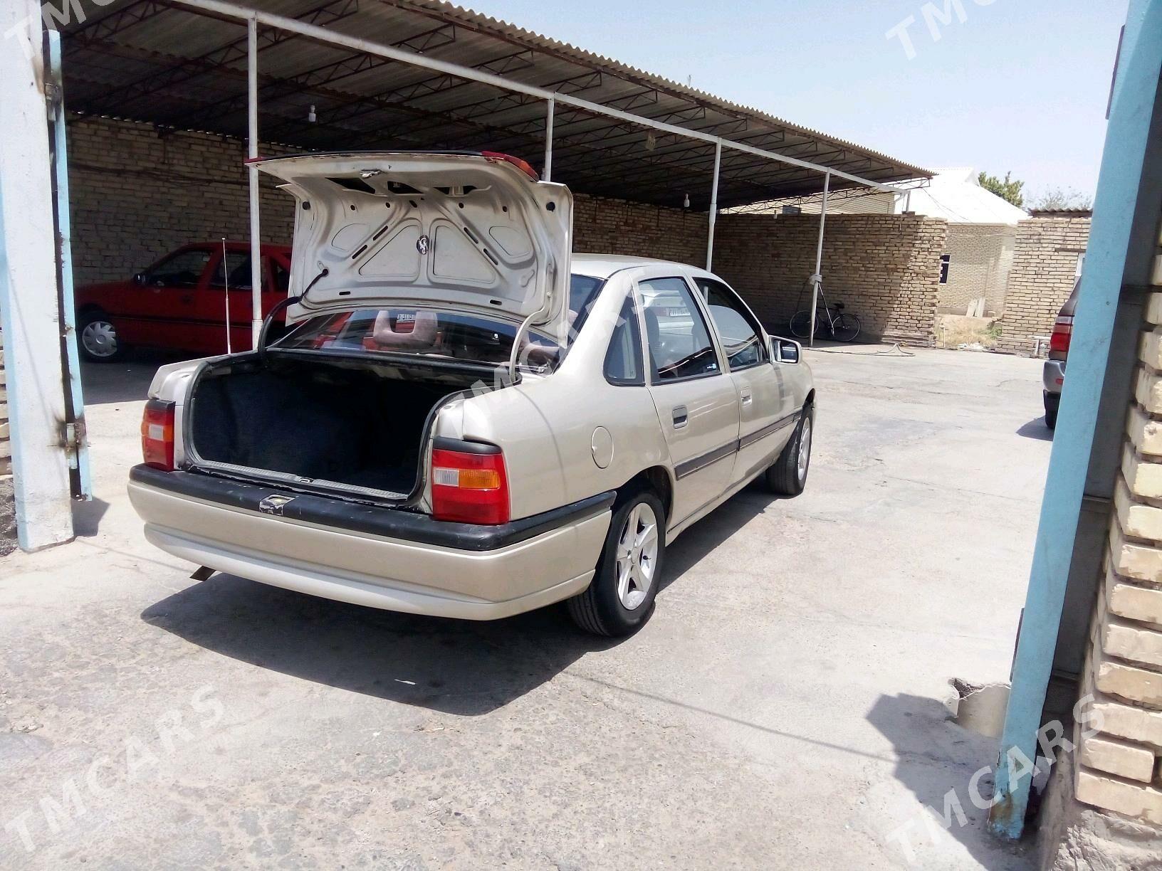 Opel Vectra 1993 - 45 000 TMT - Мары - img 10