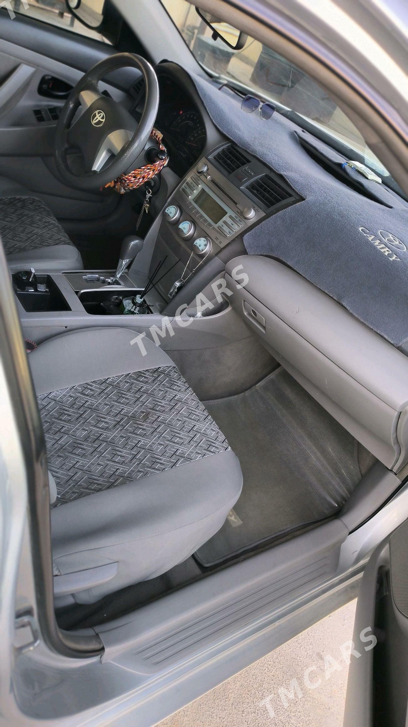 Toyota Camry 2009 - 140 000 TMT - Бахарден - img 5