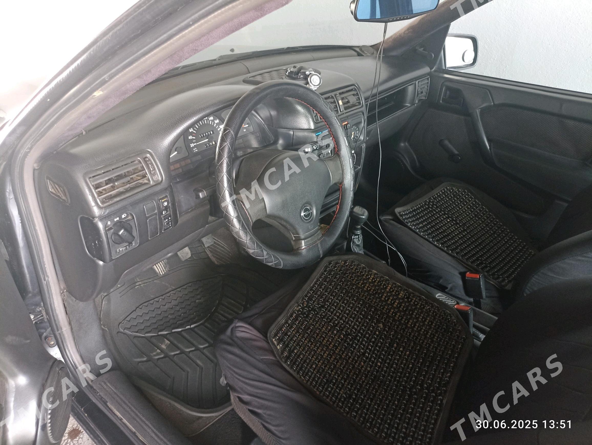 Opel Vectra 1993 - 47 000 TMT - Murgap - img 3