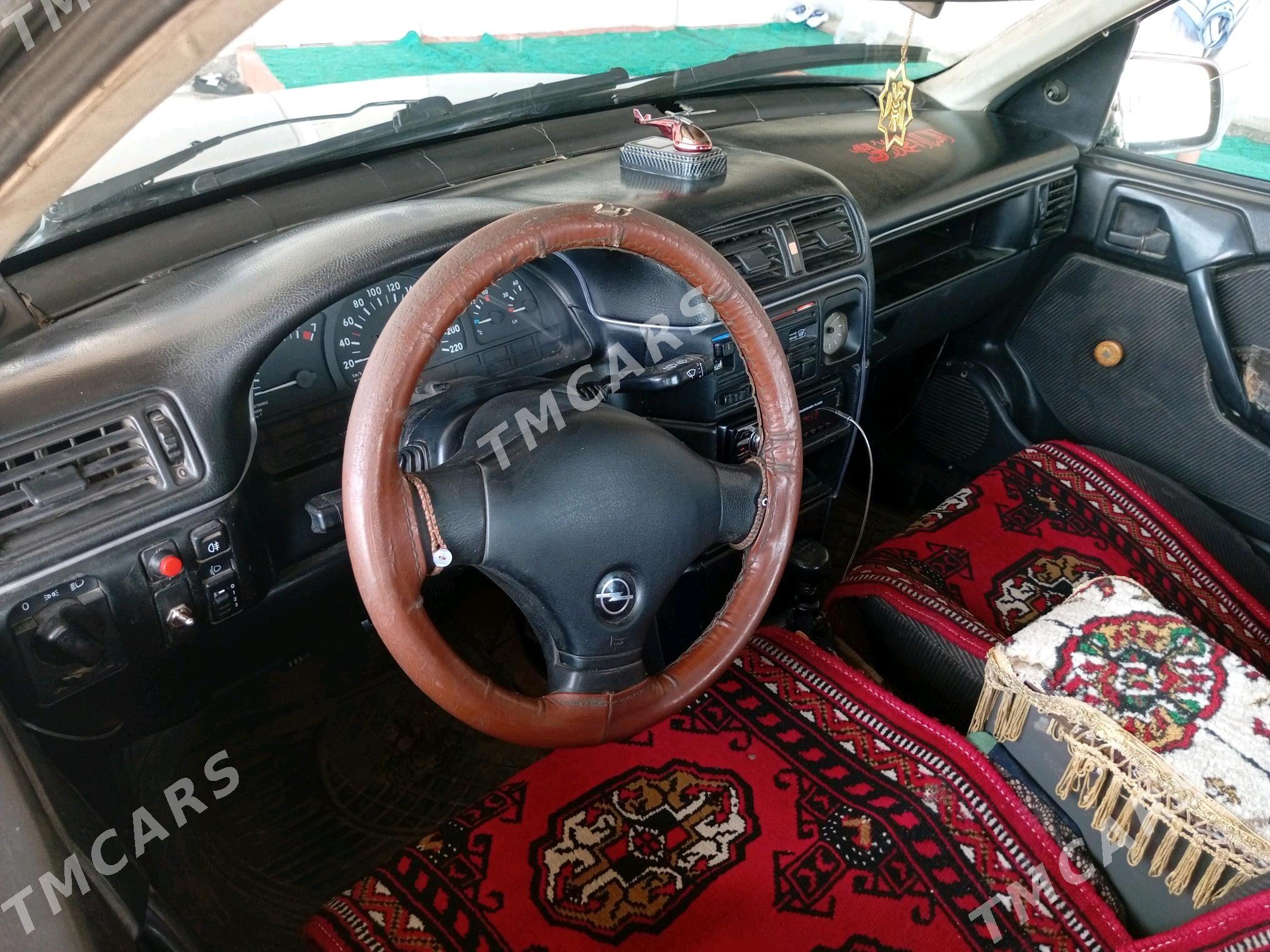 Opel Vectra 1992 - 25 000 TMT - Saýat - img 2