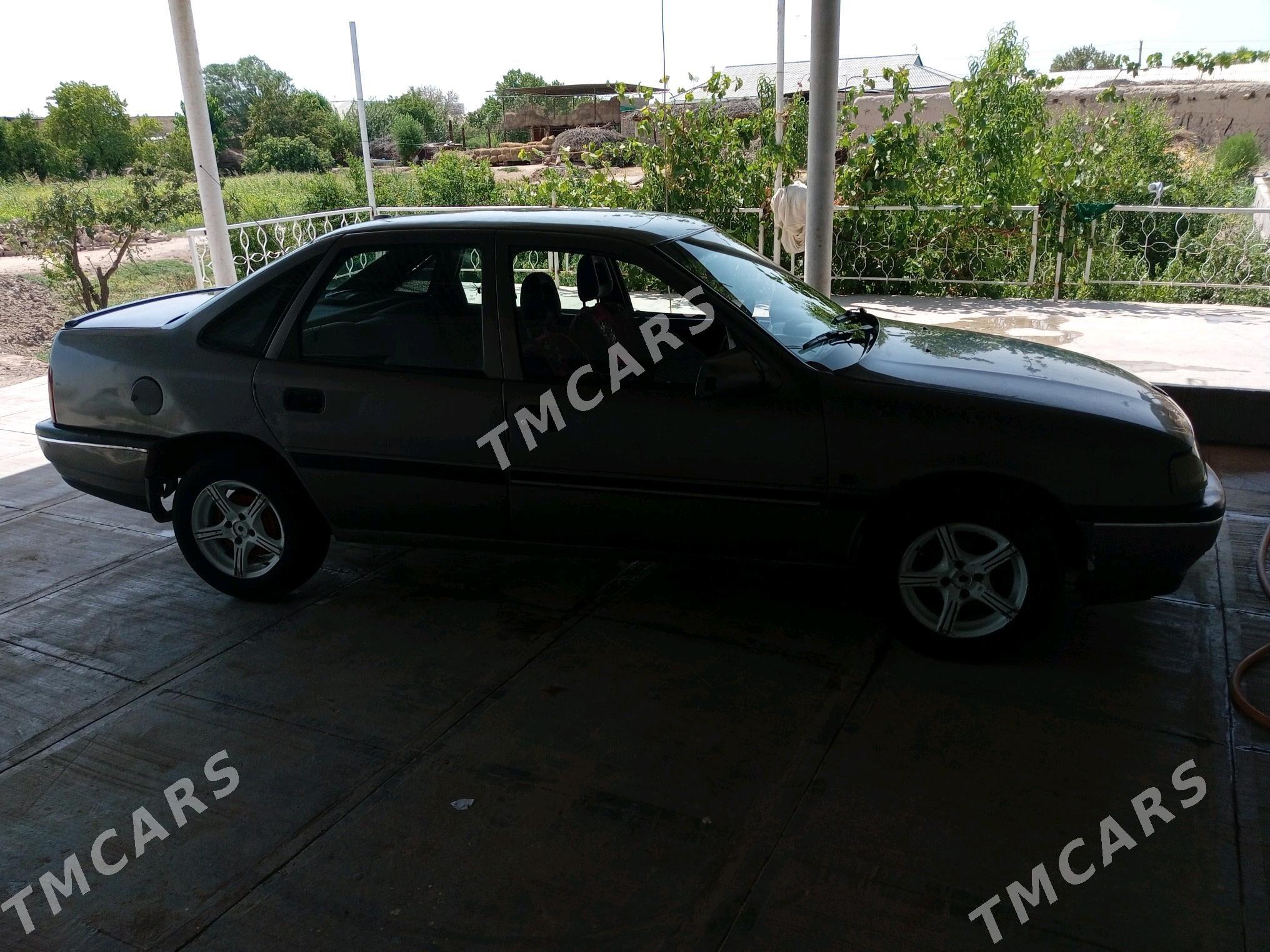 Opel Vectra 1992 - 25 000 TMT - Saýat - img 5