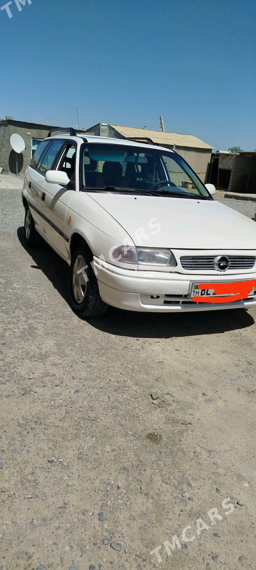 Opel Astra 1993 - 45 000 TMT - Bäherden - img 3