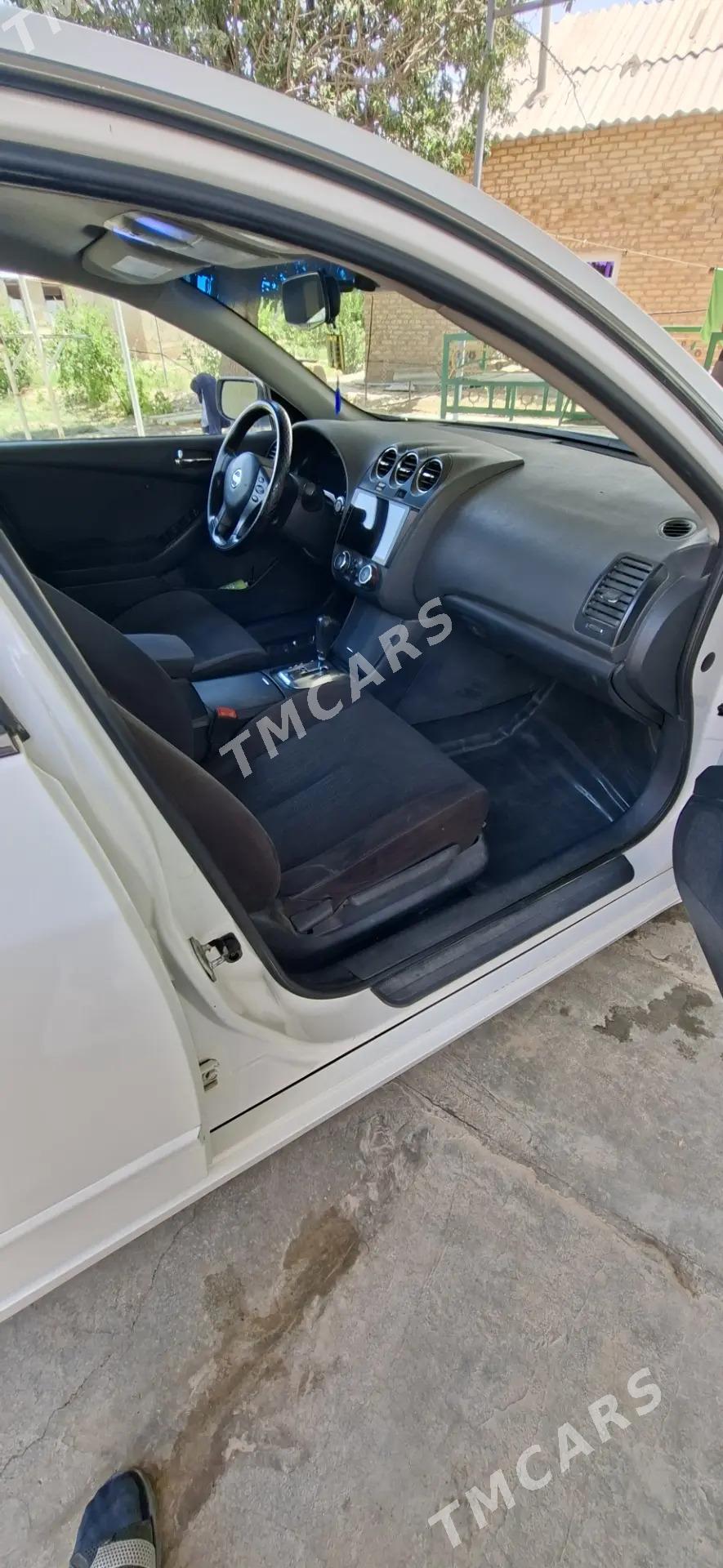 Nissan Altima 2011 - 100 000 TMT - Tejen - img 5