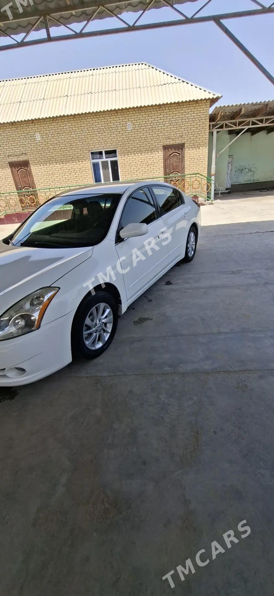 Nissan Altima 2011 - 100 000 TMT - Tejen - img 4