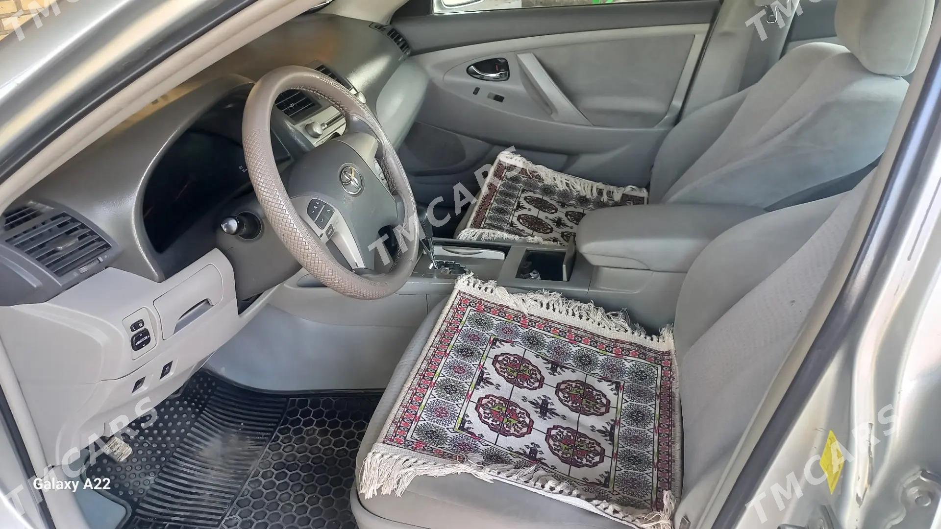 Toyota Camry 2010 - 172 000 TMT - Köneürgenç - img 9