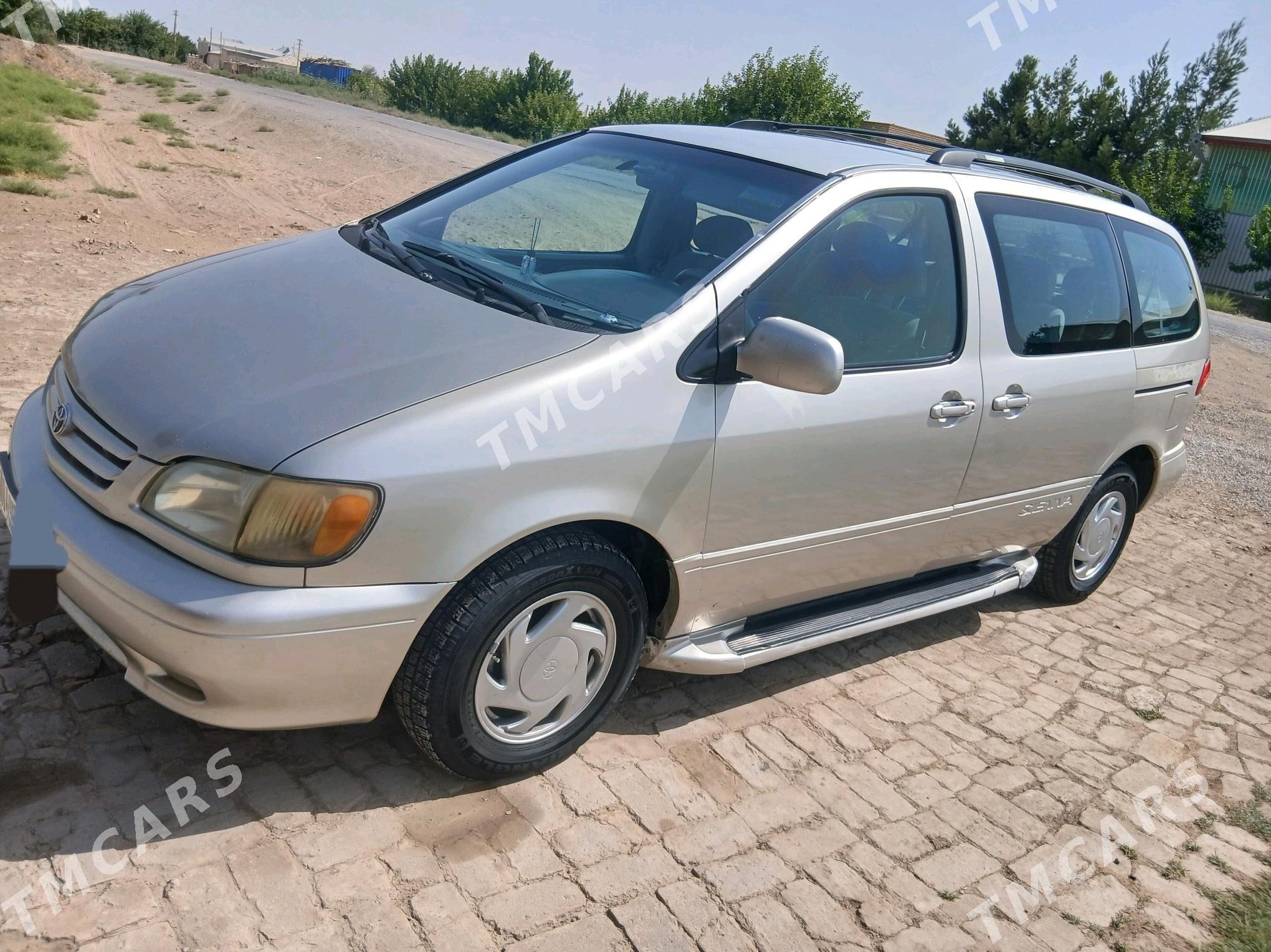 Toyota Sienna 2002 - 150 000 TMT - Sakarçäge - img 2