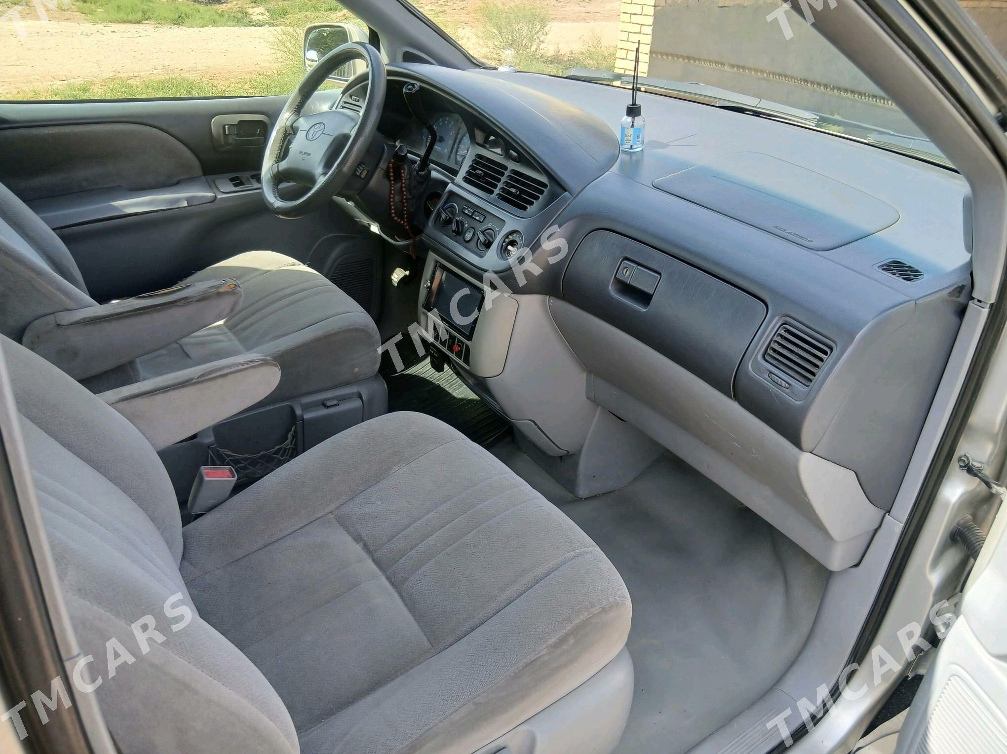 Toyota Sienna 2002 - 150 000 TMT - Sakarçäge - img 9