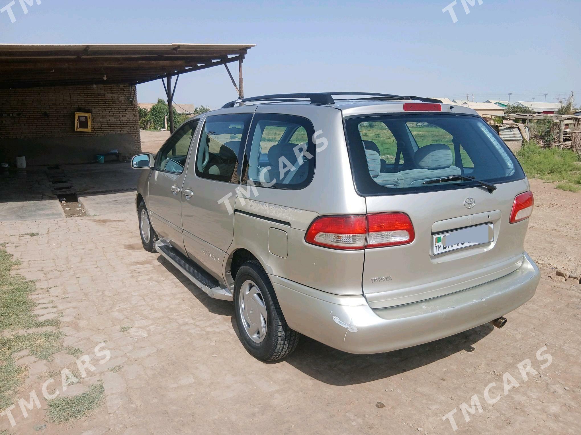Toyota Sienna 2002 - 150 000 TMT - Sakarçäge - img 5