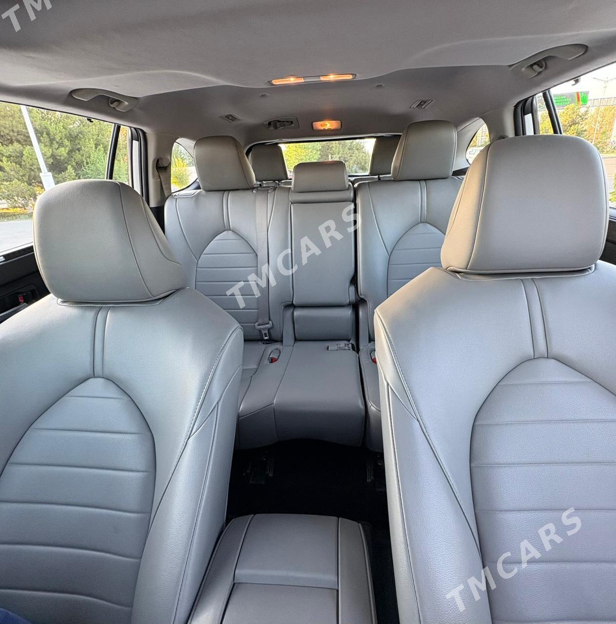 Toyota Highlander 2022 - 550 000 TMT - Туркменабат - img 3