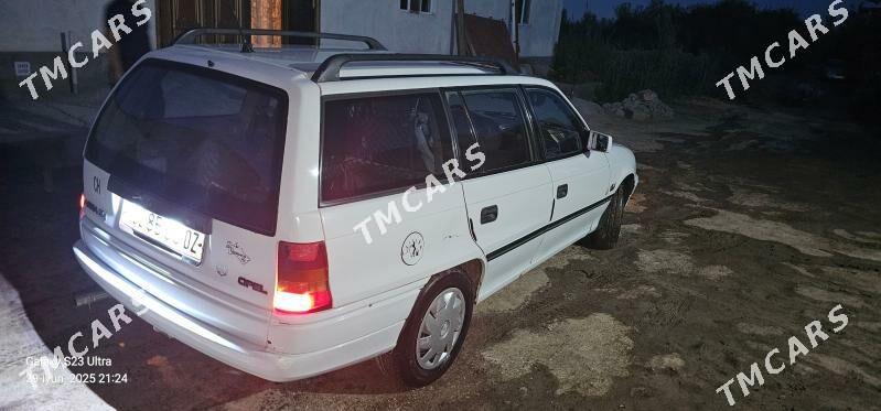 Opel Astra 1993 - 34 000 TMT - Дашогуз - img 3