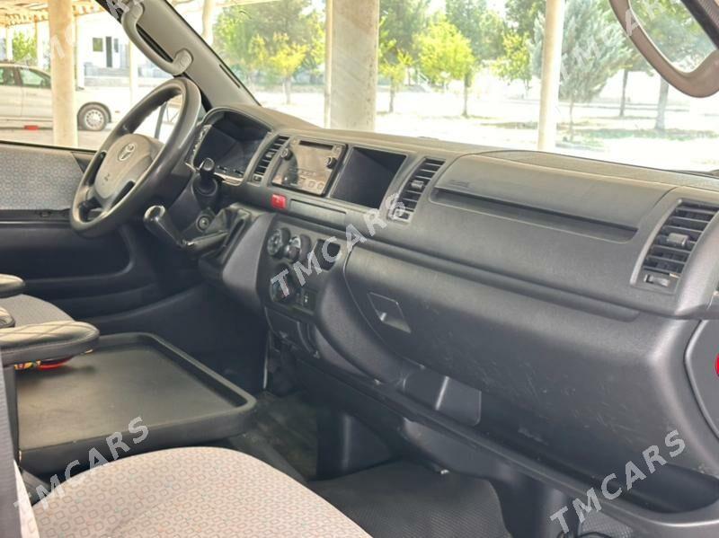 Toyota Hiace 2015 - 470 000 TMT - Ашхабад - img 3