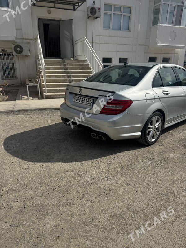 Mercedes-Benz C300 2012 - 240 000 TMT - Türkmenbaşy - img 2