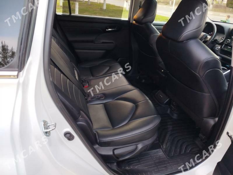 Toyota Highlander 2022 - 540 000 TMT - Türkmenabat - img 4