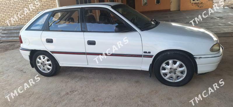 Opel Astra 1992 - 32 000 TMT - Мары - img 4
