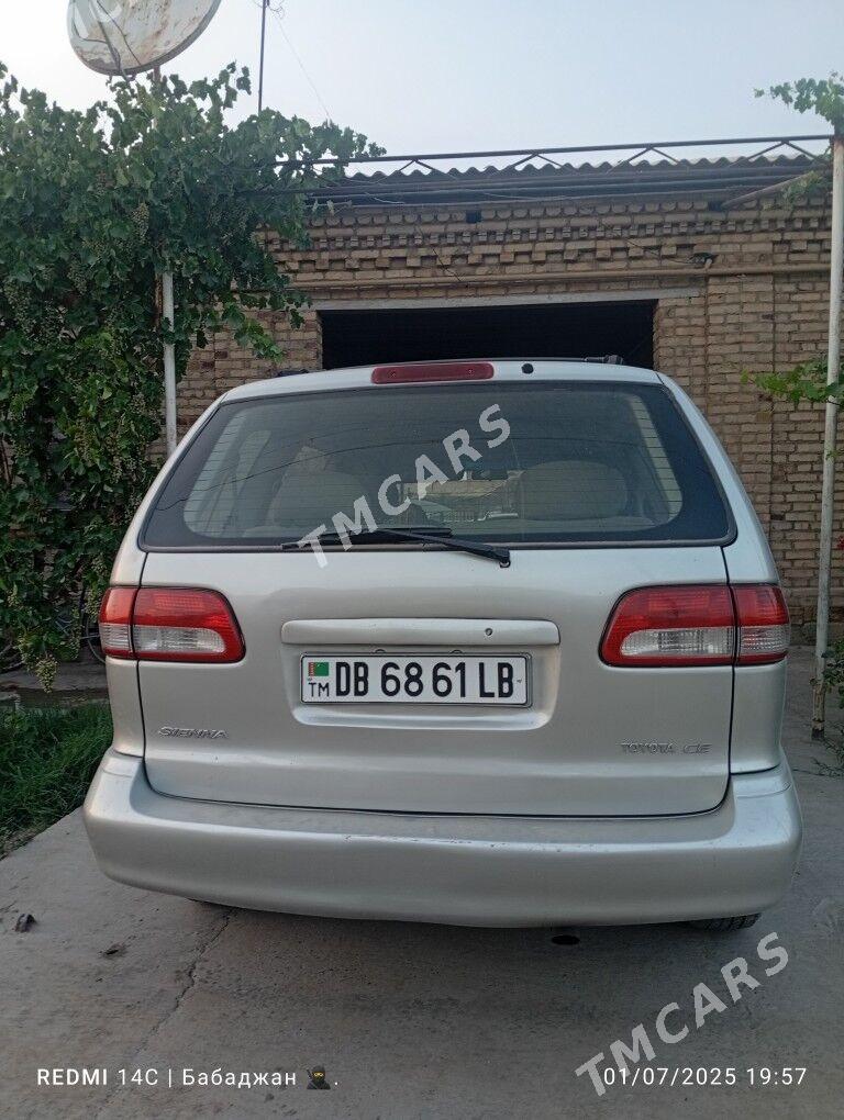 Toyota Sienna 2002 - 140 000 TMT - Туркменабат - img 3