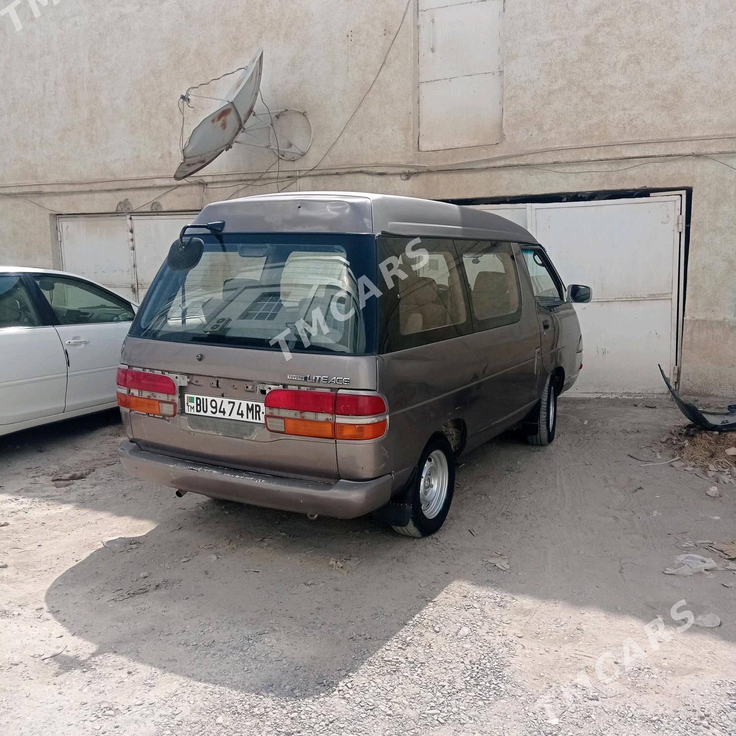 Toyota Town Ace 1993 - 32 000 TMT - Mary - img 4