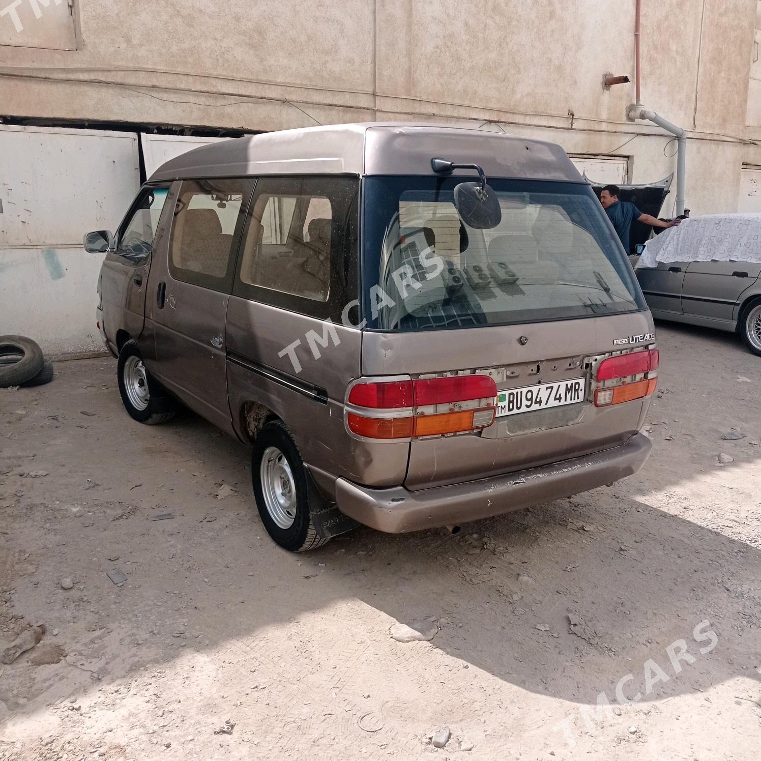 Toyota Town Ace 1993 - 32 000 TMT - Mary - img 3
