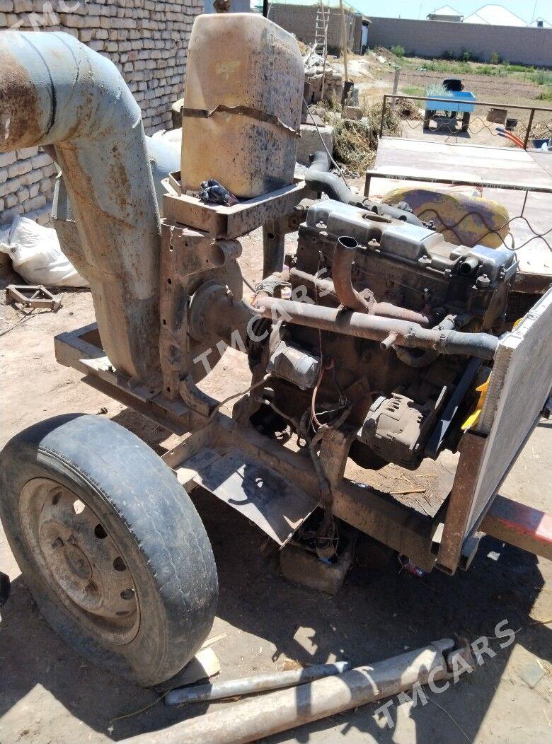 MTZ T-28 2005 - 20 000 TMT - Şabat etr. - img 2