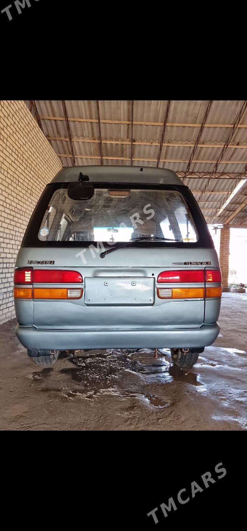 Toyota Town Ace 1993 - 27 000 TMT - Kerki - img 3