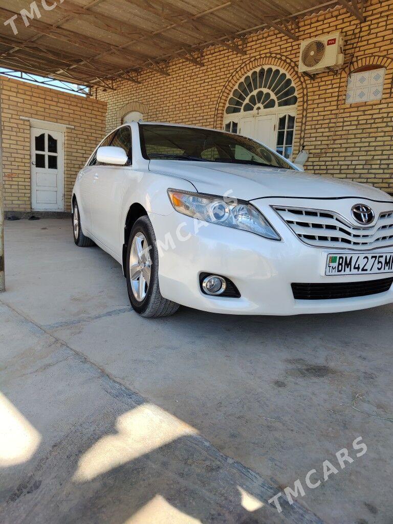 Toyota Camry 2010 - 170 000 TMT - Мургап - img 2