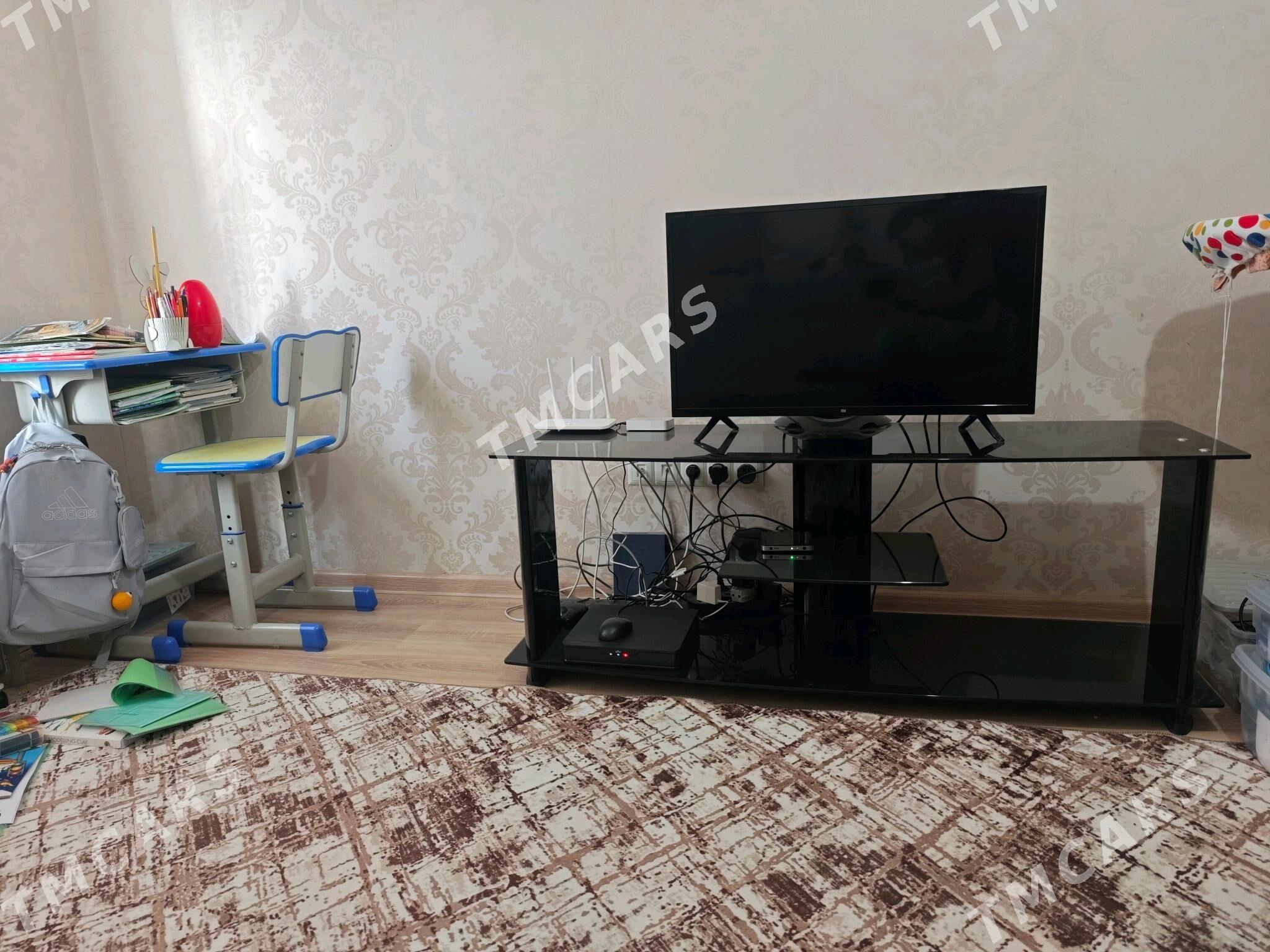 Telewizoryñ aşagyna goýulýan - Parahat 3 - img 2