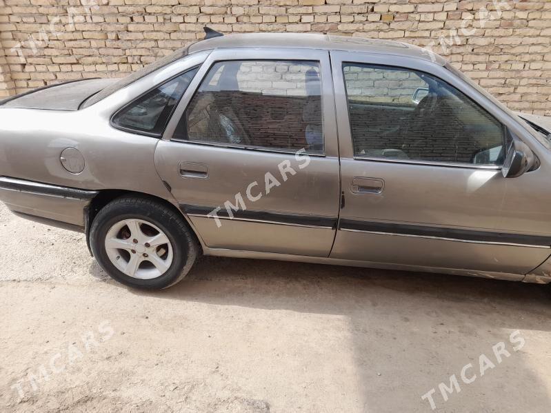 Opel Vectra 1989 - 25 000 TMT - Çärjew - img 2