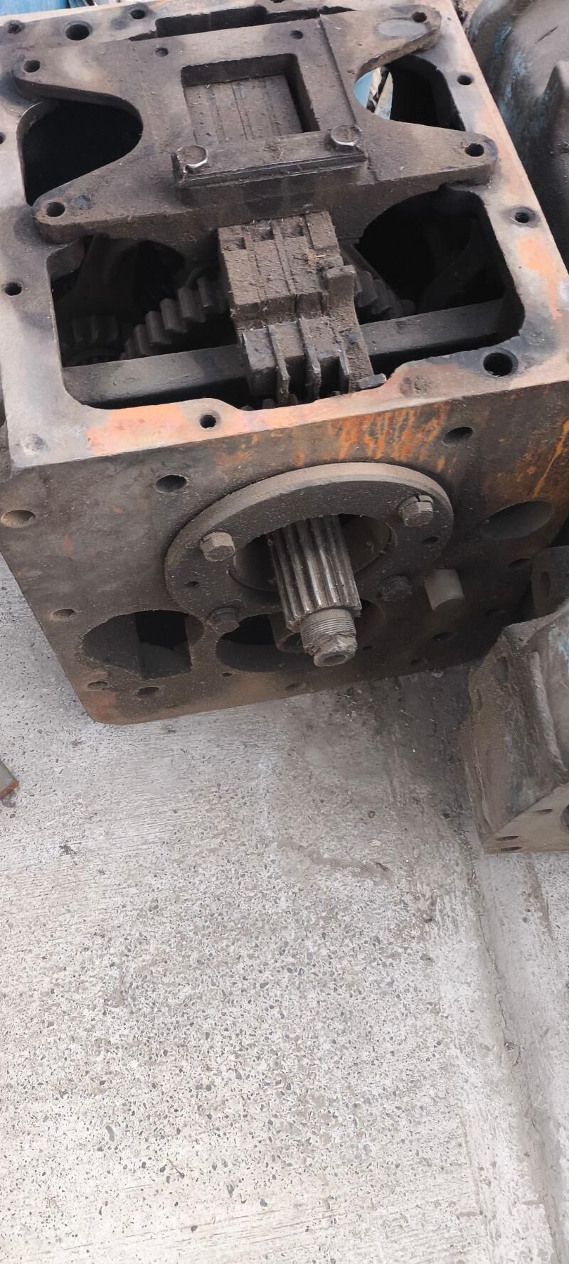 Traktor 10 000 TMT - Büzmeýin - img 3
