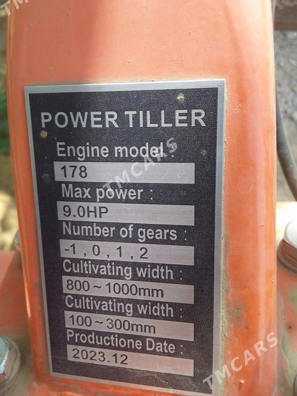 Traktor ýer sürýän.. - Векильбазар - img 2