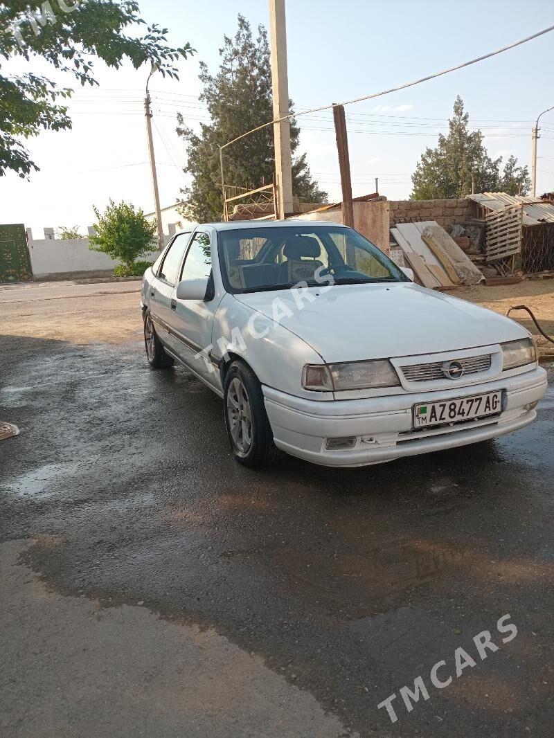 Opel Vectra 1994 - 25 000 TMT - Gypjak - img 3