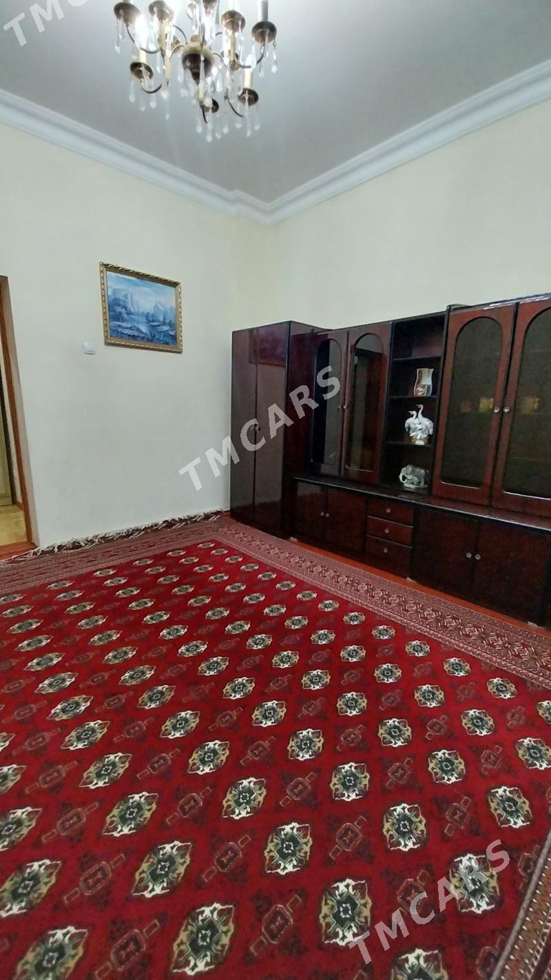 Çehow/Swaboda köçe beýik patal - Kim raýon - img 4