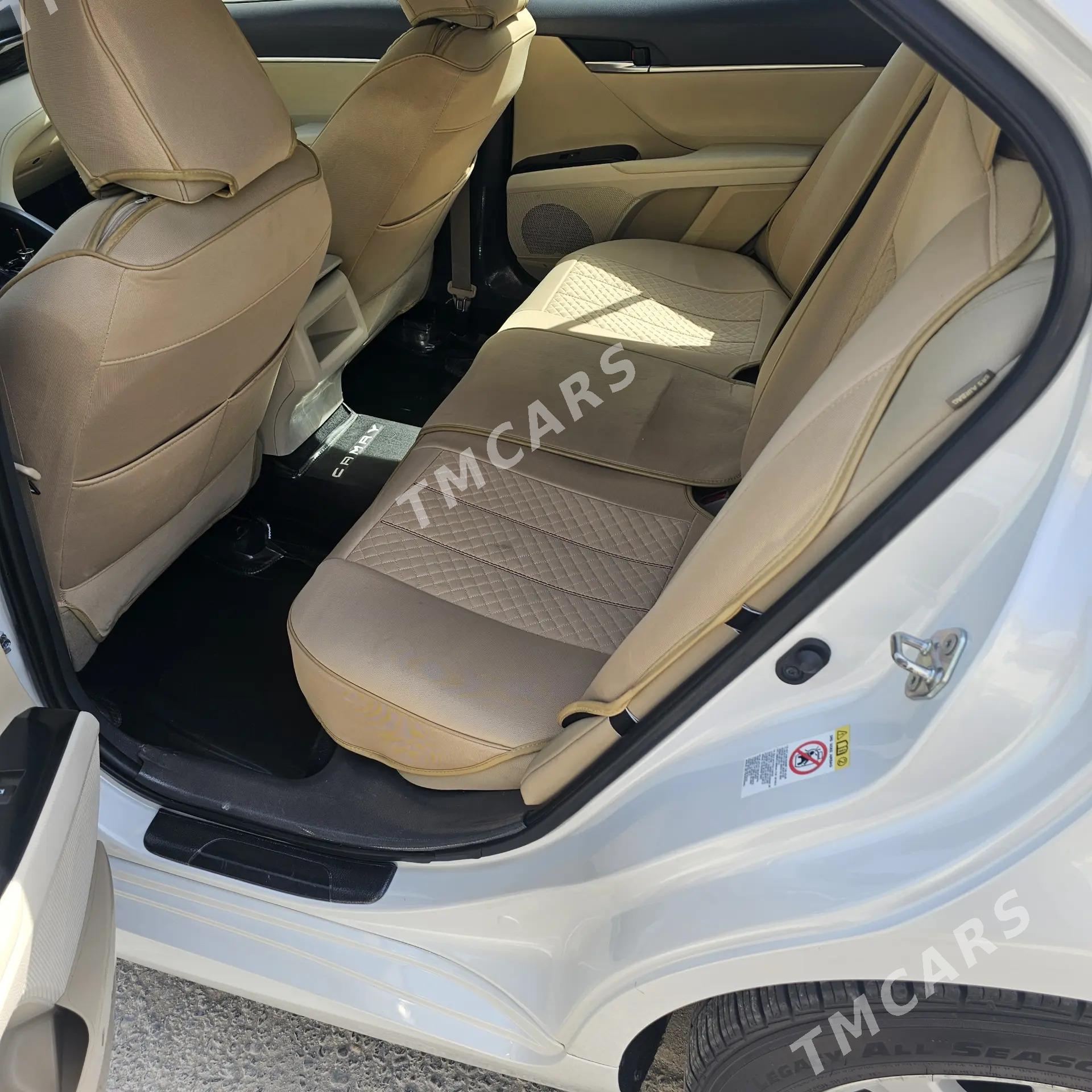 Toyota Camry 2019 - 330 000 TMT - Aşgabat - img 4