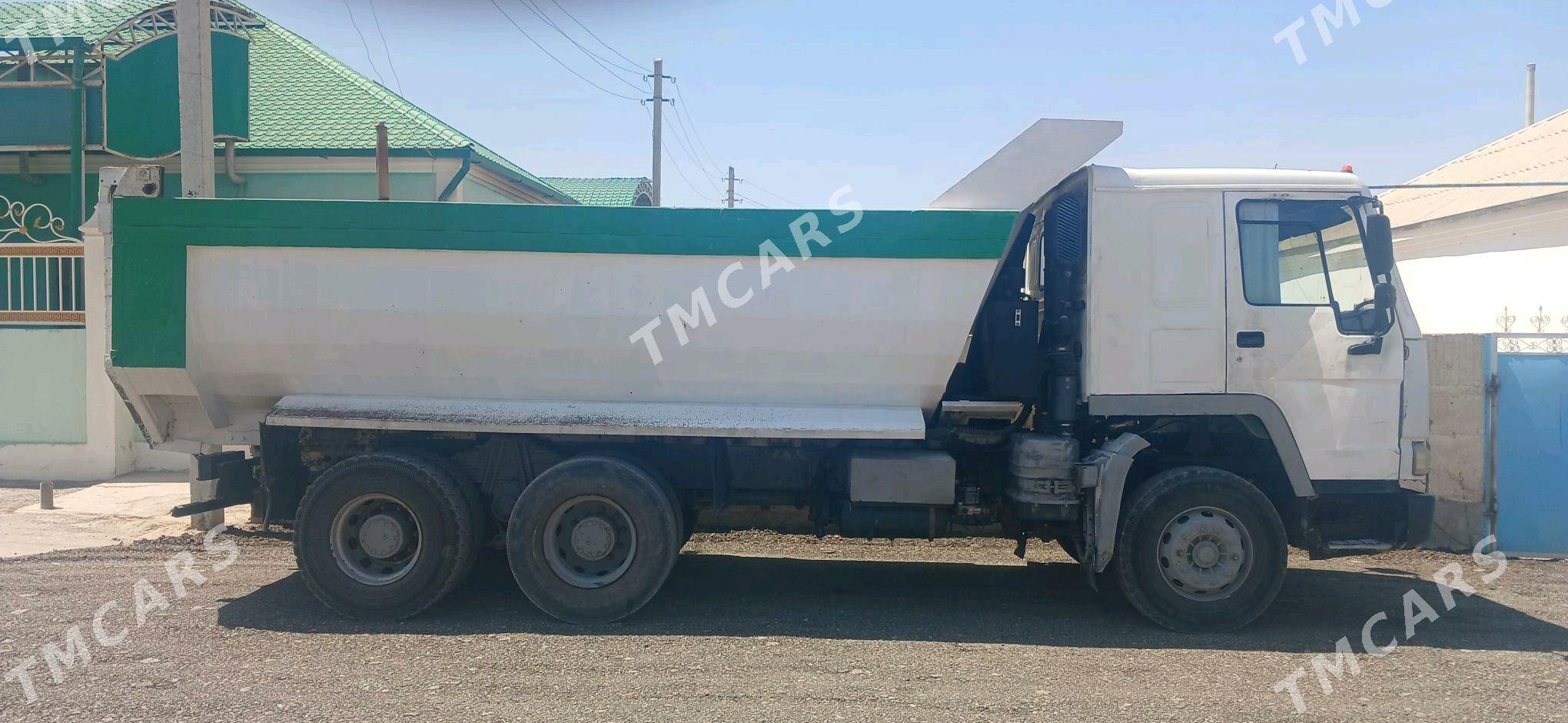 Howo Sinotruk 2010 - 250 000 TMT - Гёкдепе - img 5