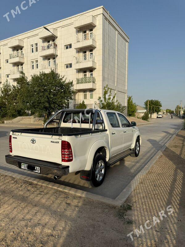 Toyota Hilux 2009 - 220 000 TMT - Ашхабад - img 4