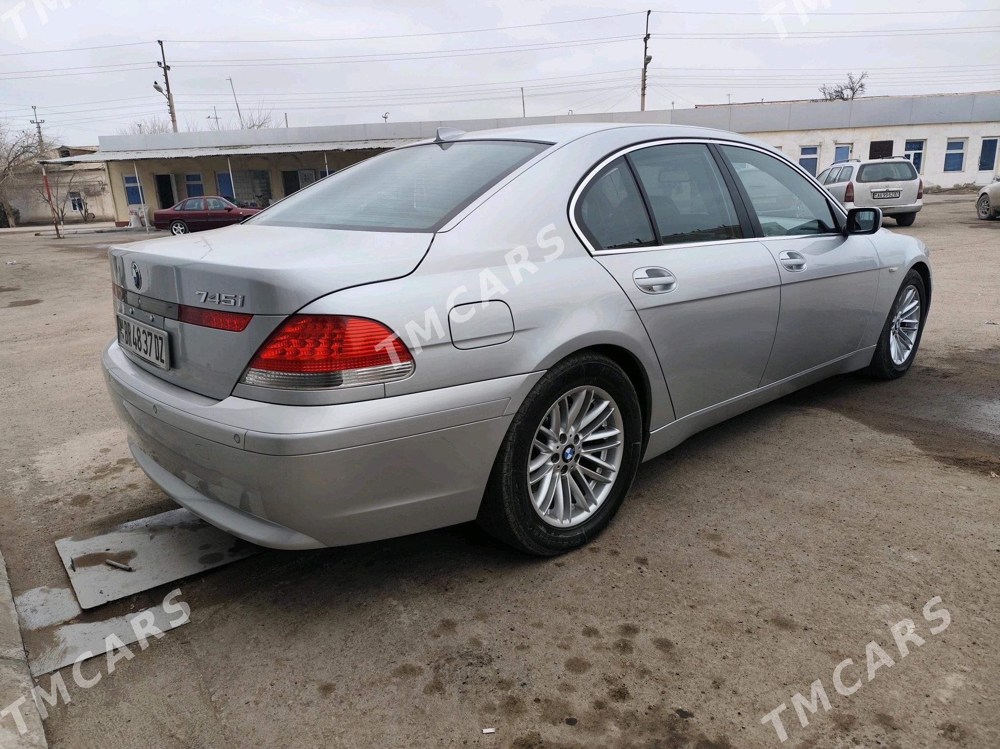 BMW 745 2003 - 130 000 TMT - Daşoguz - img 4