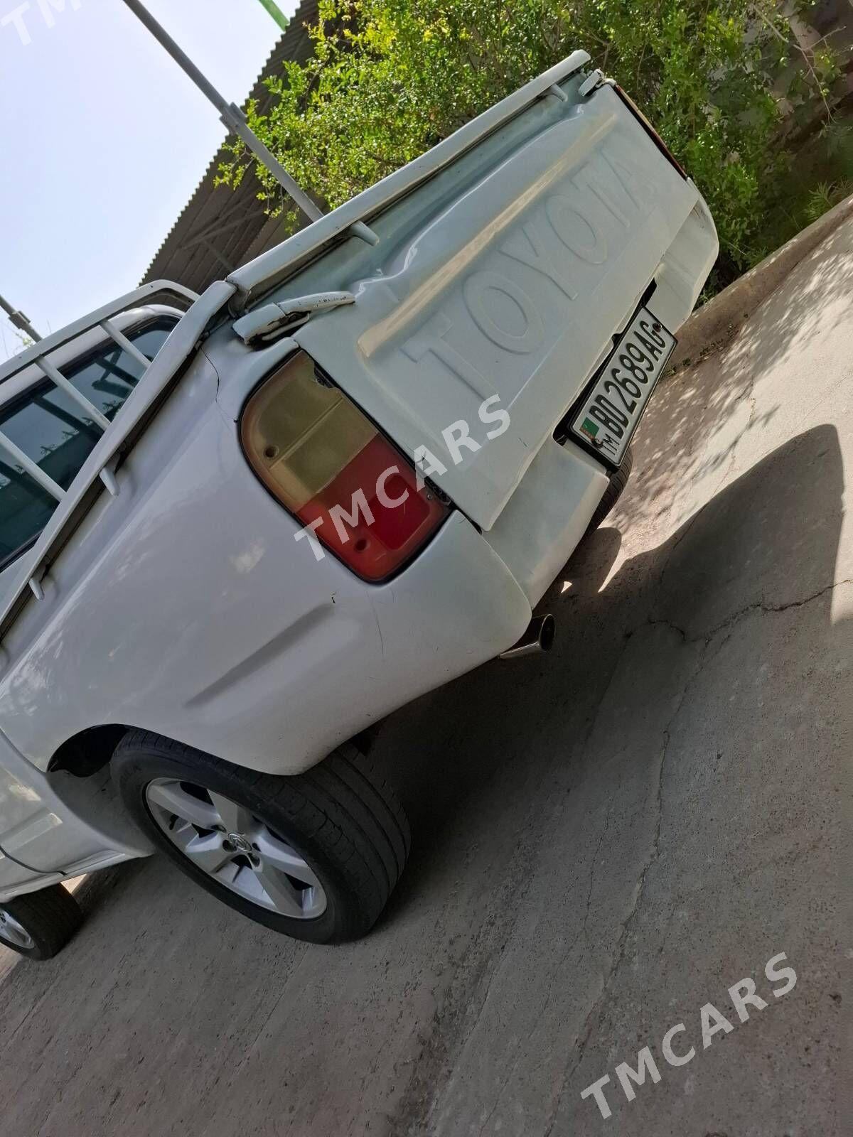 Toyota Hilux 2004 - 80 000 TMT - Чоганлы - img 2