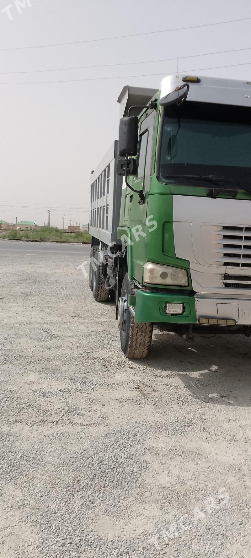 Howo Sinotruk 2010 - 270 000 TMT - Кака - img 6