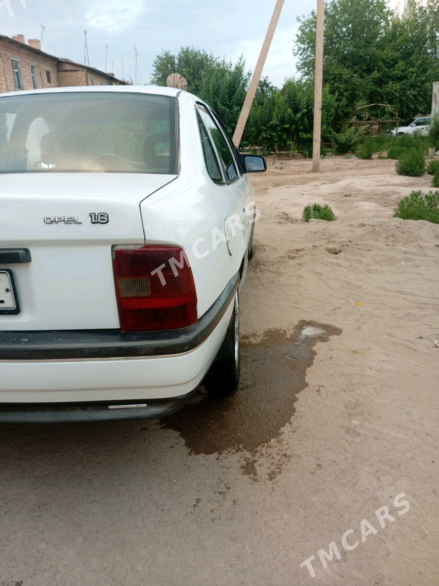 Opel Vectra 1990 - 30 000 TMT - Daşoguz - img 9
